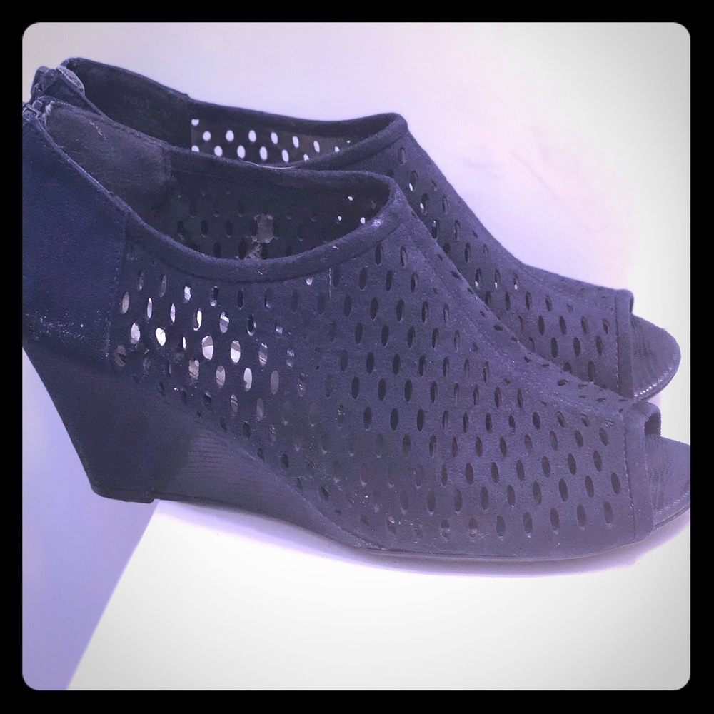 Size 7 navy blue wedge shoes